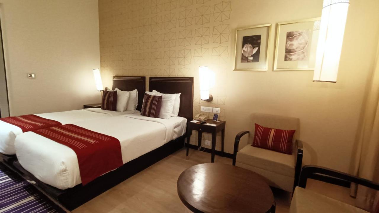 Marasa Sarovar Premiere Tirupati Exterior photo A room at the Taj Bengal