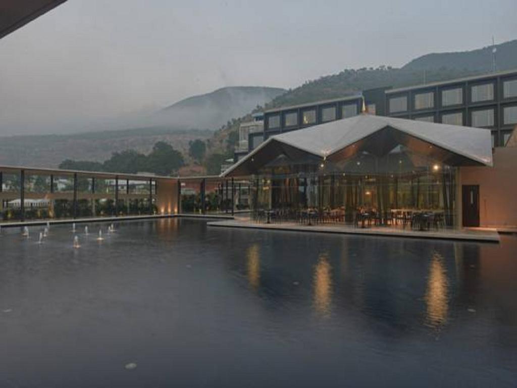 Marasa Sarovar Premiere Tirupati Exterior photo The Park, Hyderabad